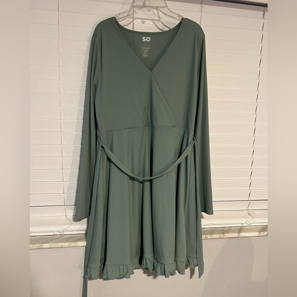 SO Green A-Line Bell Sleeve Dress
